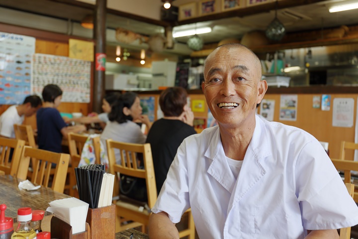 店主の白井 敏夫（しらい としお）さん