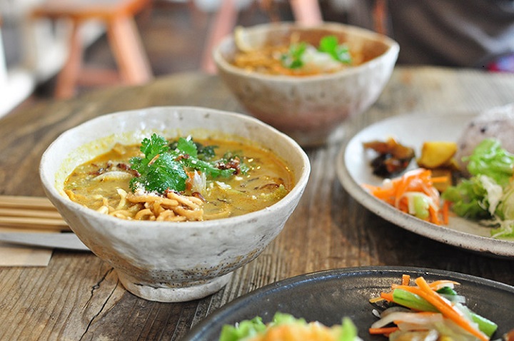 沖縄のハーブと無農薬スパイスを使ったカレー