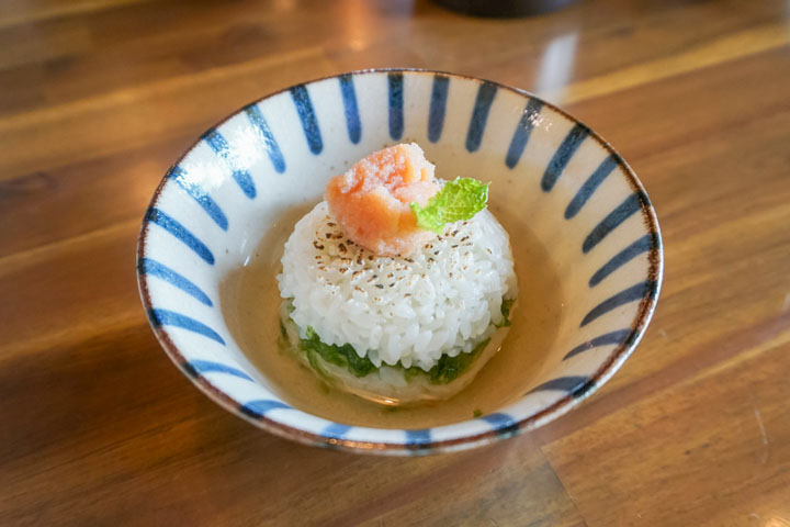 島の食材や農産物を活用した料理