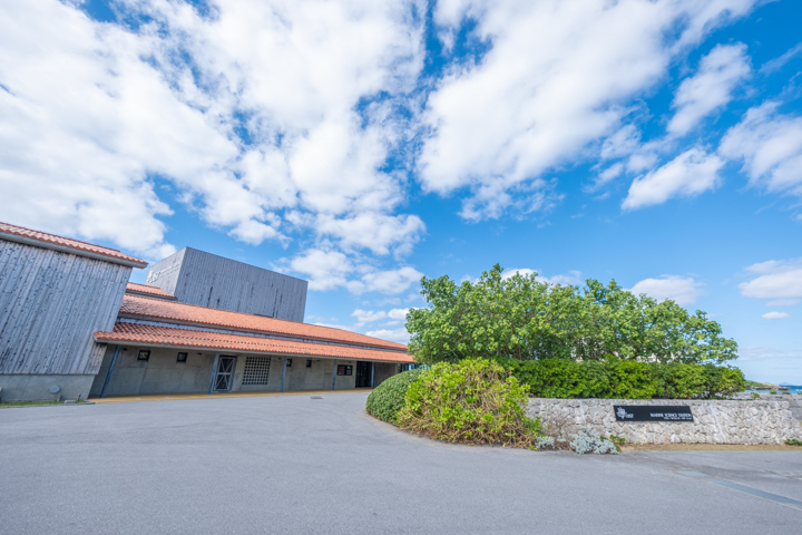 OIST（オイスト）沖縄科学技術大学院の入り口