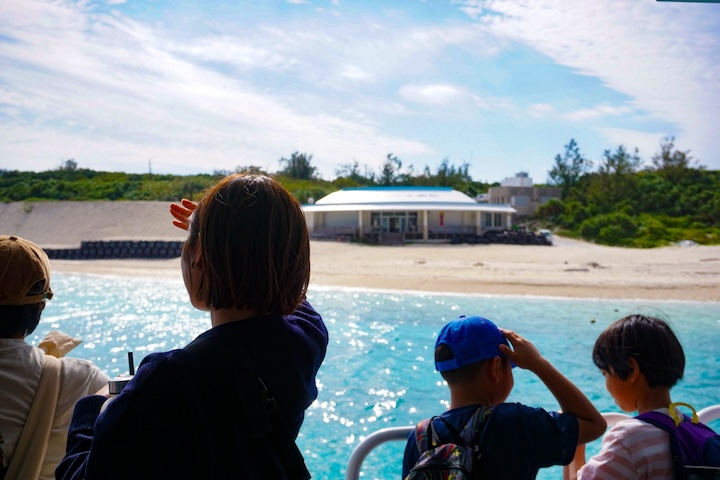 水納島のきれいなビーチ