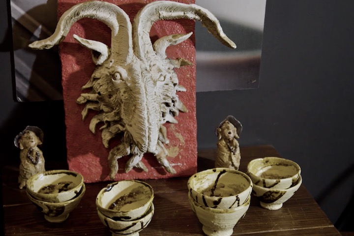 琉球壷屋焼 陶真窯 相馬正和 作 琉球赤絵魚文尺皿 Amazon.co.jp: 琉球壷屋焼 陶真窯 相馬正和 作 琉球赤絵魚文尺皿