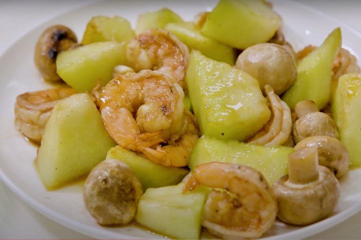 メロンと海老の炒め物