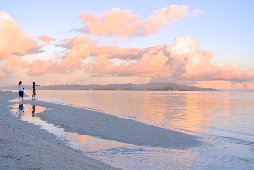早朝のコンドイ浜