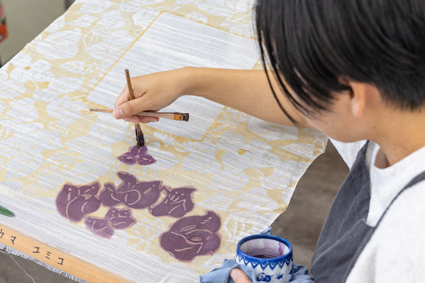 染色工房「カタチキ」、沖縄の紅型や型染めを現代の暮らしの中に