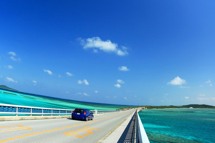 宮古島を走るレンタカー
