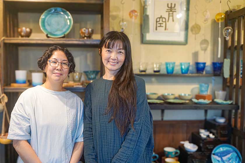 青空　オーナーの米村深幸さんら