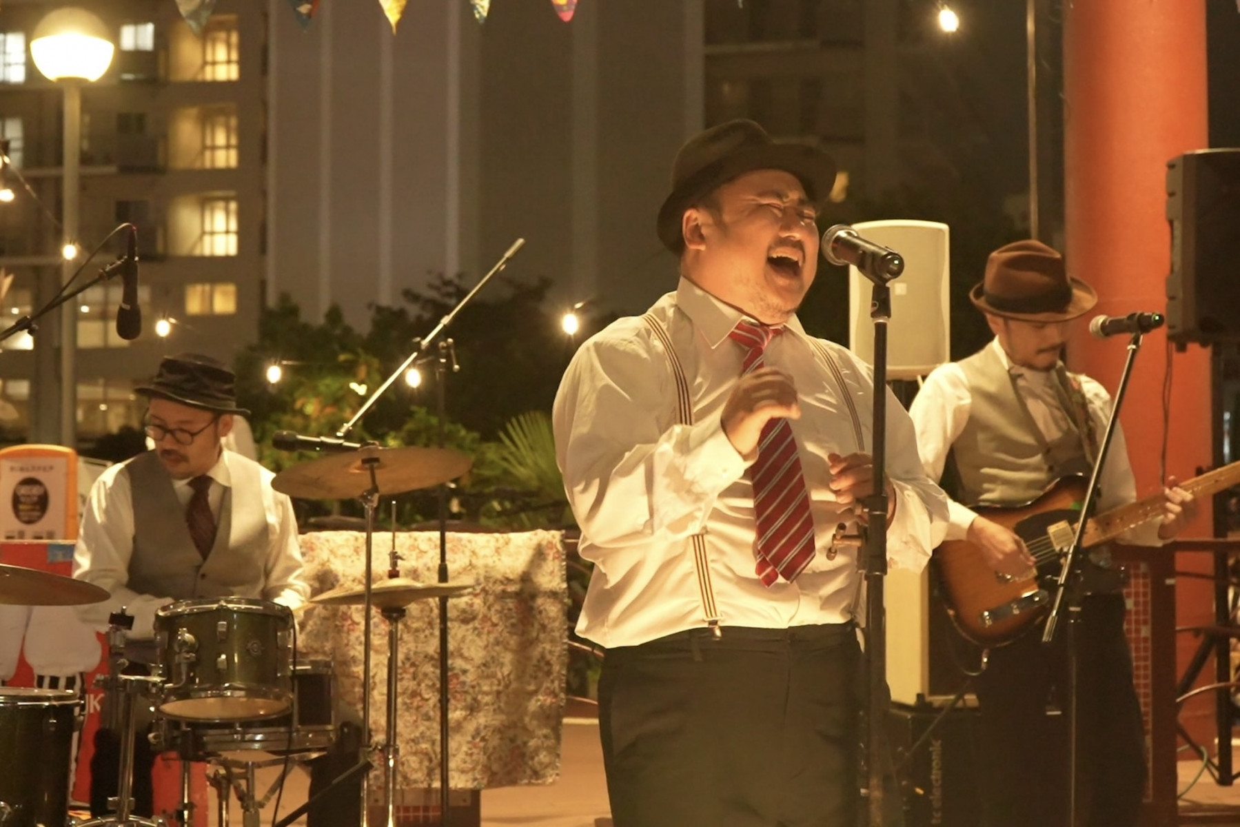 モミーファンクは東京を拠点に全国各地で活動するミュージシャン