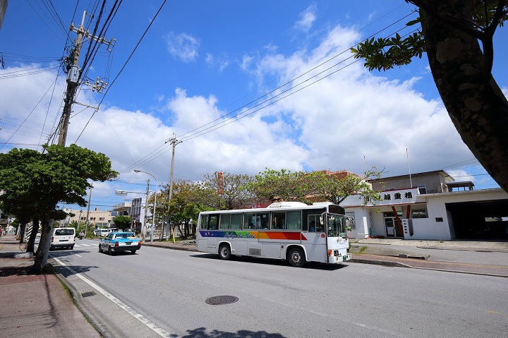 沖縄を走る路線バス