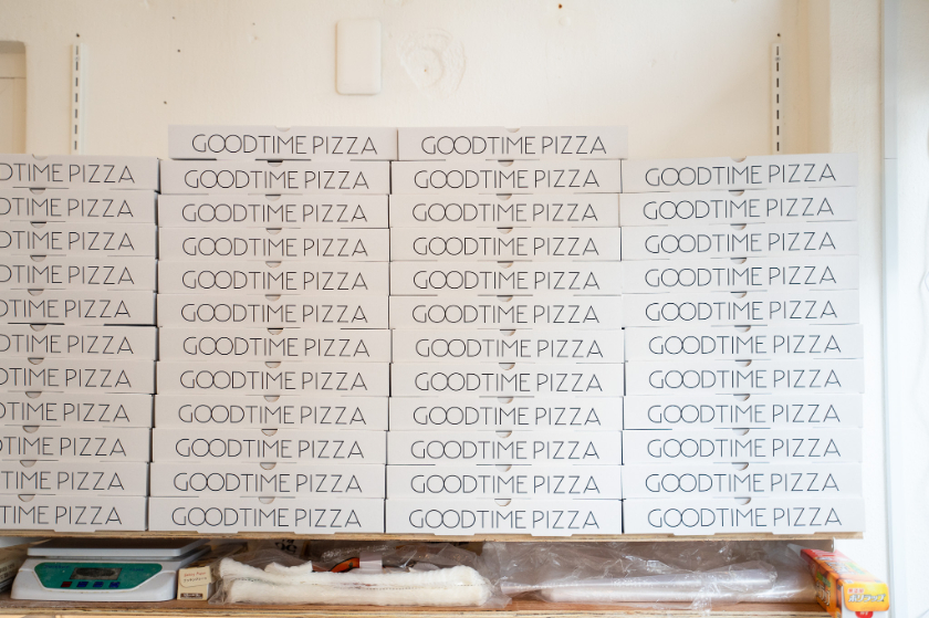 GOOD TIME PIZZAの箱