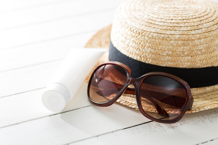 沖縄旅行　夏の持ち物イメージ