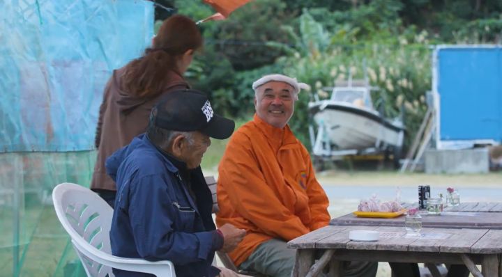 あざま共同売店の常連客