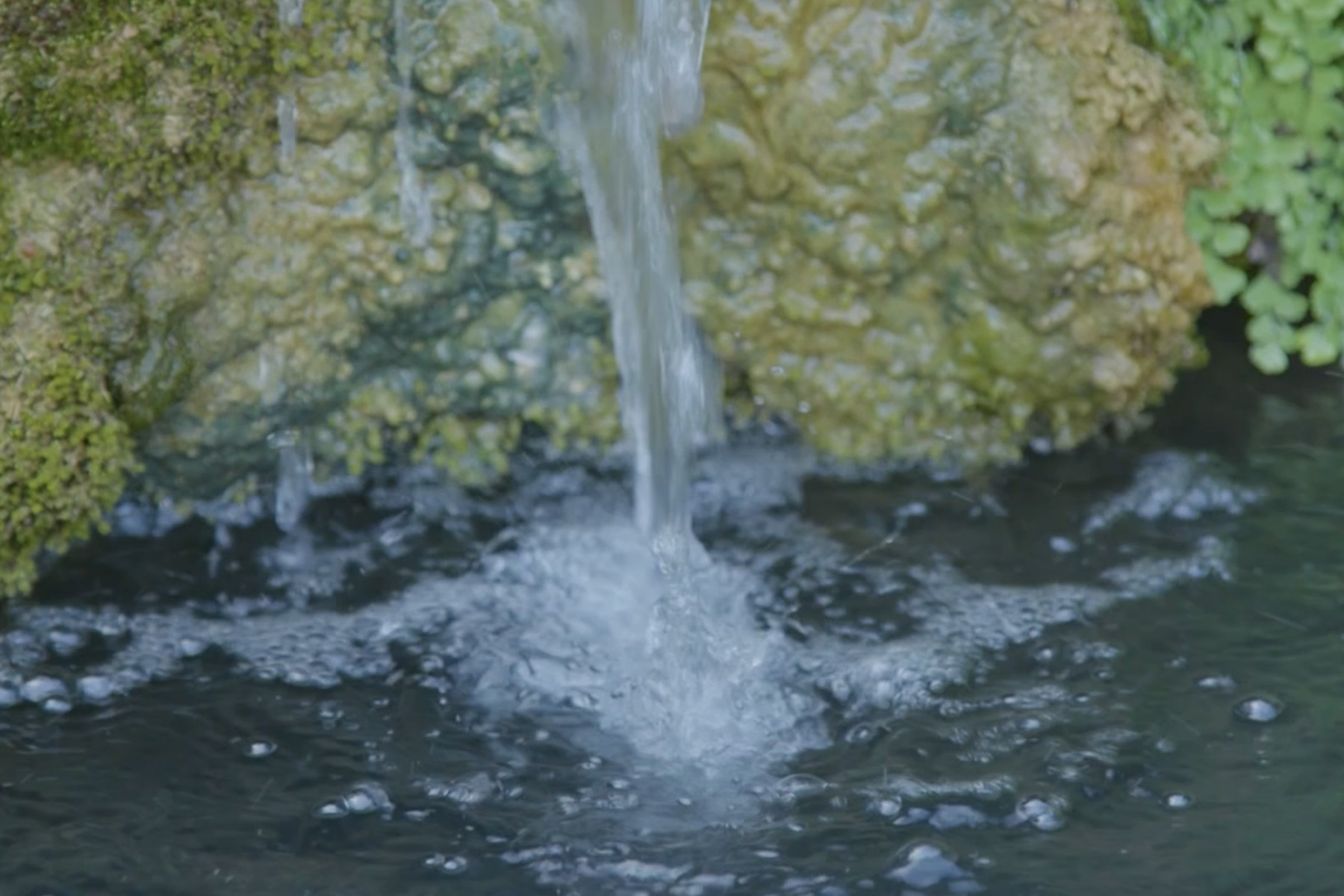 宮城島の湧き水