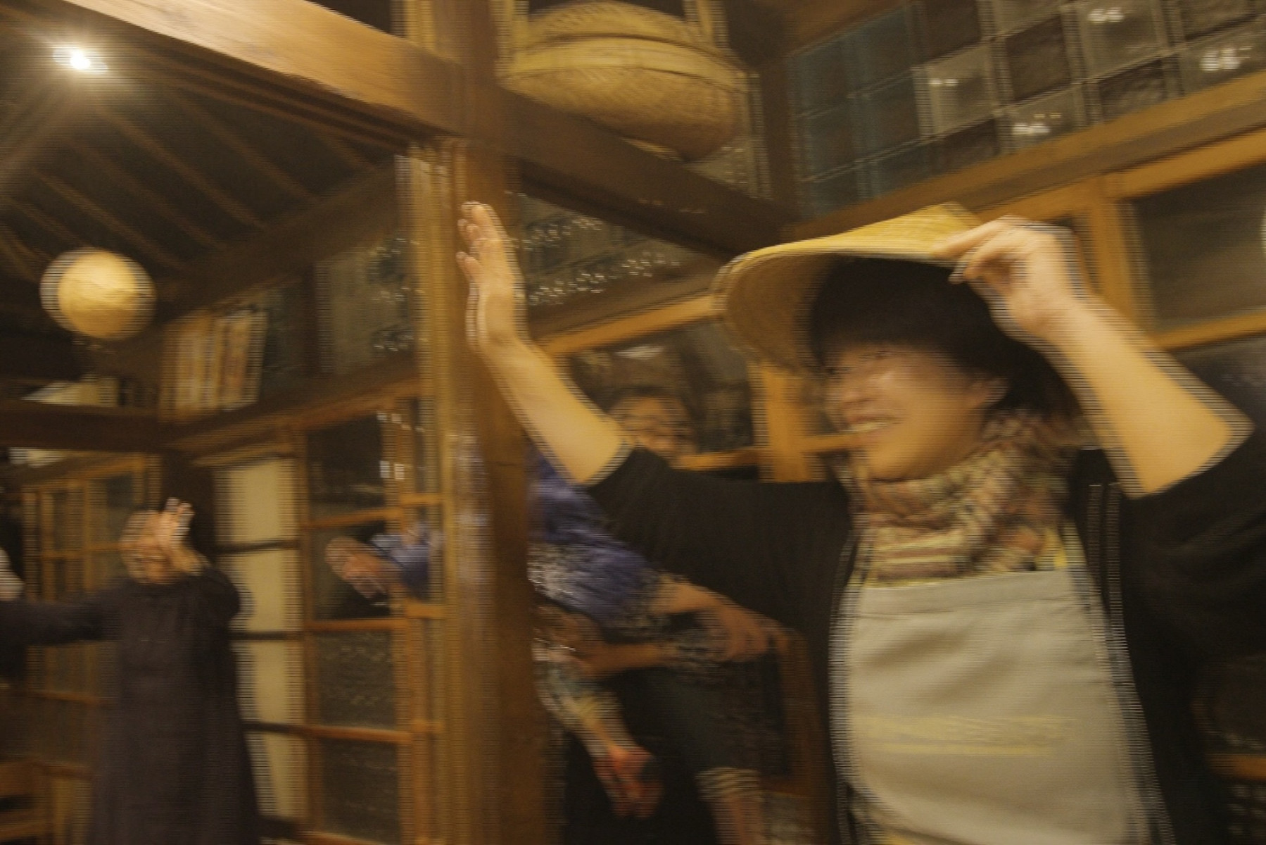 カチャーシーを踊る人