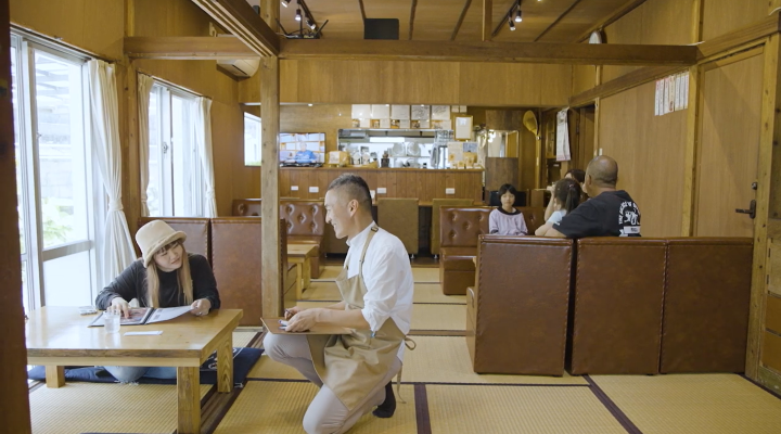 平敷屋の文化を楽しむ、泊まれる喫茶店 《アガリメージョー》