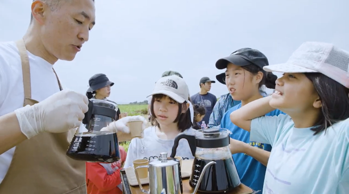 麦畑で飲む小麦珈琲は格別