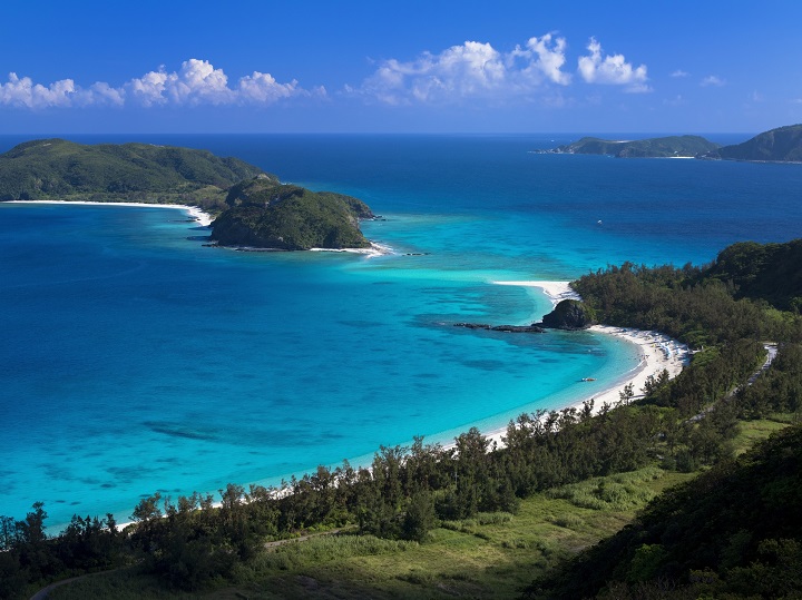 座間味島　高月山公園からの海の風景
