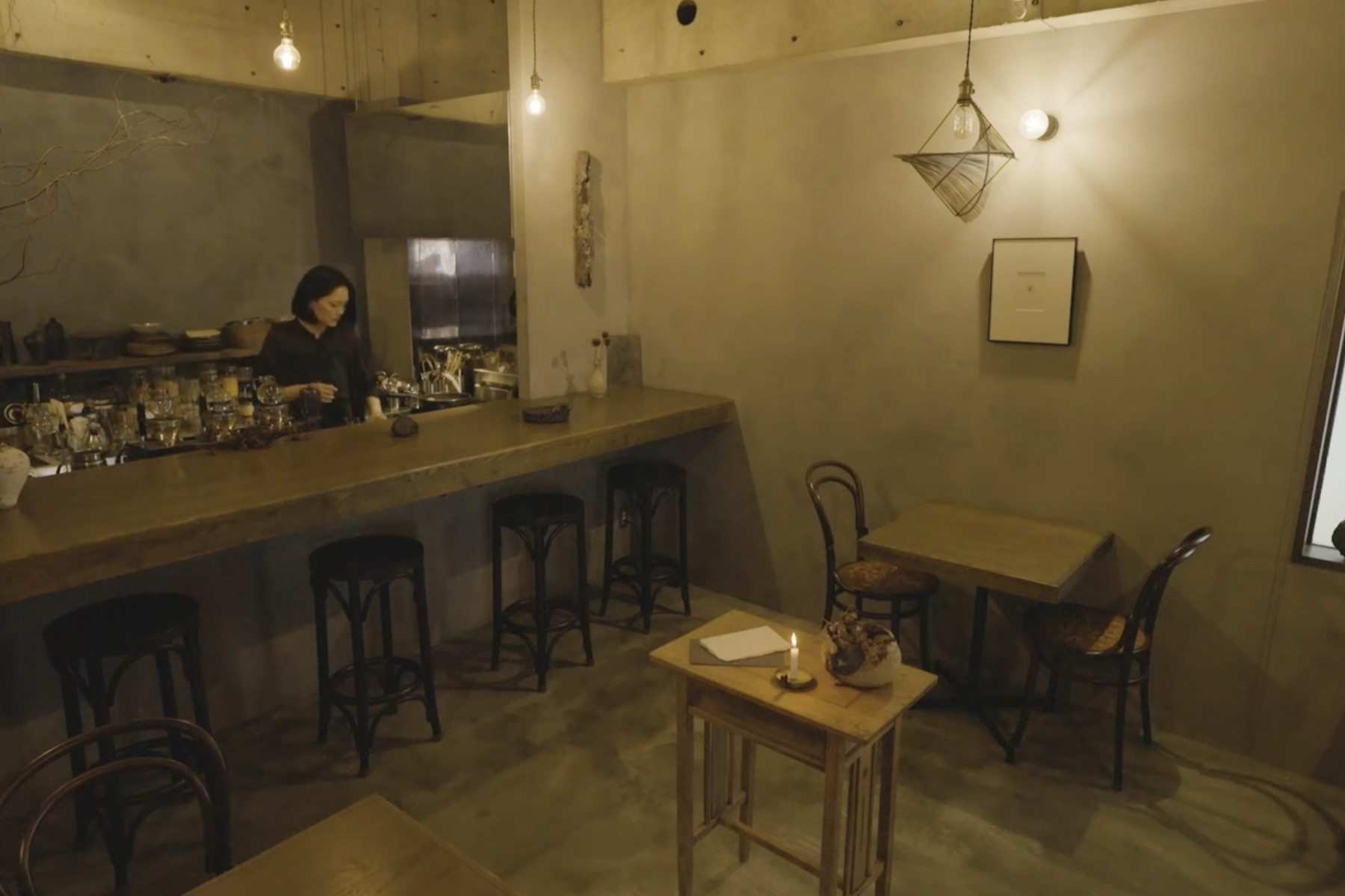 大野さんの感性がぎゅっと詰まったアートを感じる店内