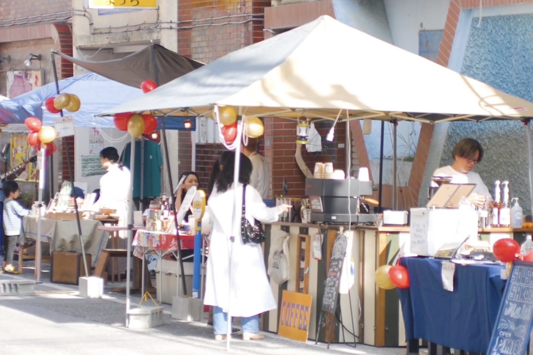 すずらん通りで開催された第1回普天参りの様子