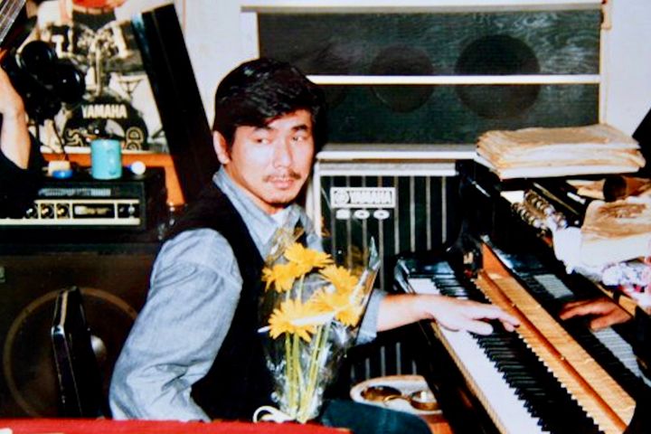 若き日の香村さん。悦子さんはもちろん、沖縄中のジャズファンから大人気のピアニストでした