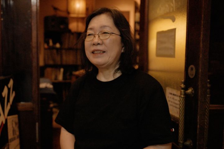 演奏はもちろん、悦子さんの人柄に惹かれて通う常連客もたくさんいます