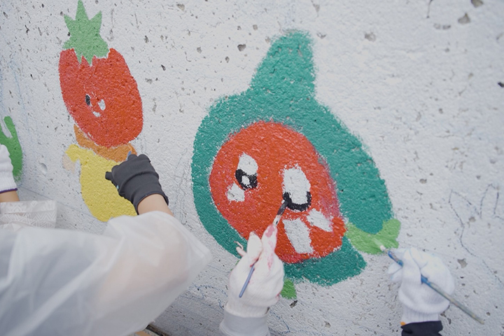 子どもたちが自由な発想で描く個性あふれる絵