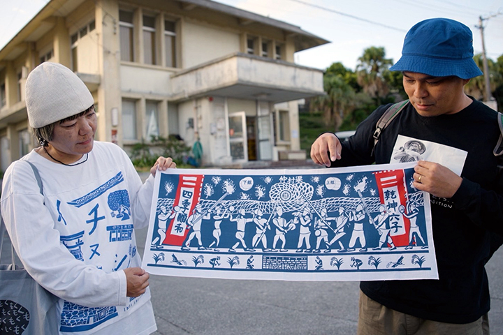 仲村渠の皆さんと意見を交換しあって完成した手ぬぐい