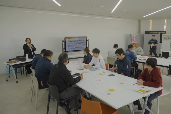 観光客の笑顔と県民の笑顔《観光危機管理ラボ 株式会社サンダーバード・翁長由佳》