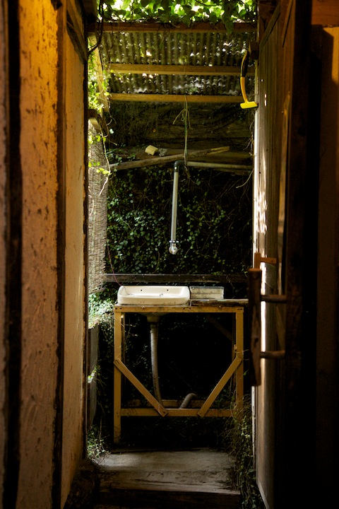 那覇の老舗ゲストハウス月光荘