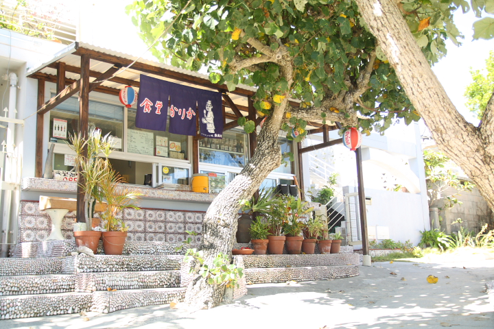 「食堂かりか」外観