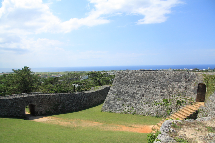 「座喜味城（ざきみじょう）跡」