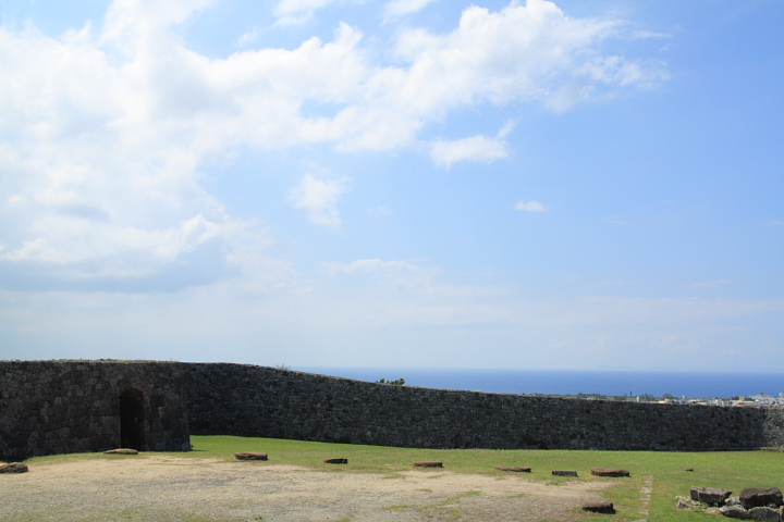 「座喜味城（ざきみじょう）跡」
