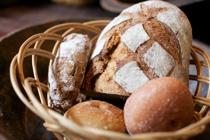 水円（スイエン）は読谷村にある人気のベーカリー。自然酵母のパンが人気です