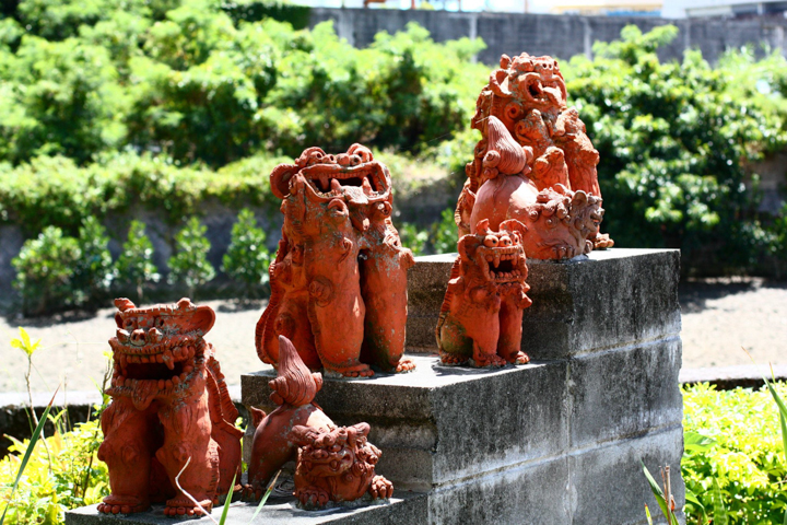沖縄の最も古いシーサー「富盛の石彫大獅子（ともりのいしぼりう