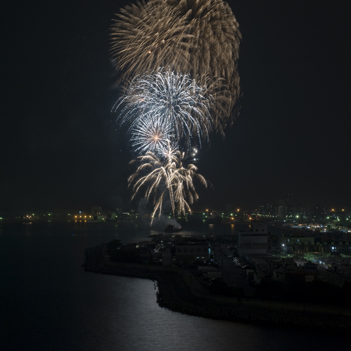 那覇ハーリーの花火
