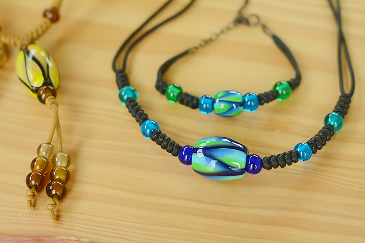 ネックレスやブレスレット