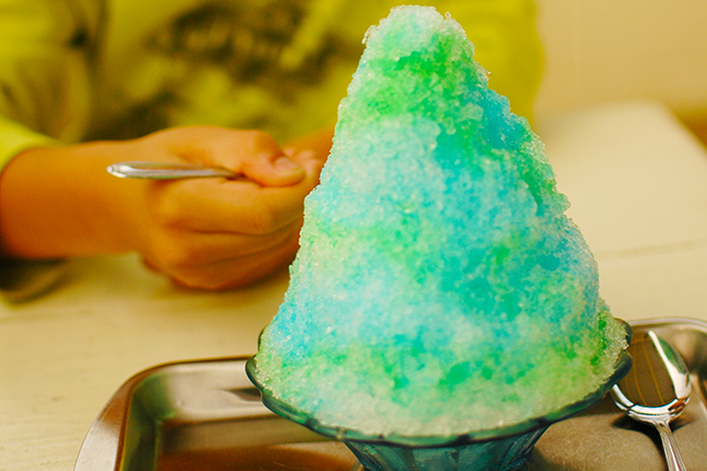 エメラルドグリーンのかき氷