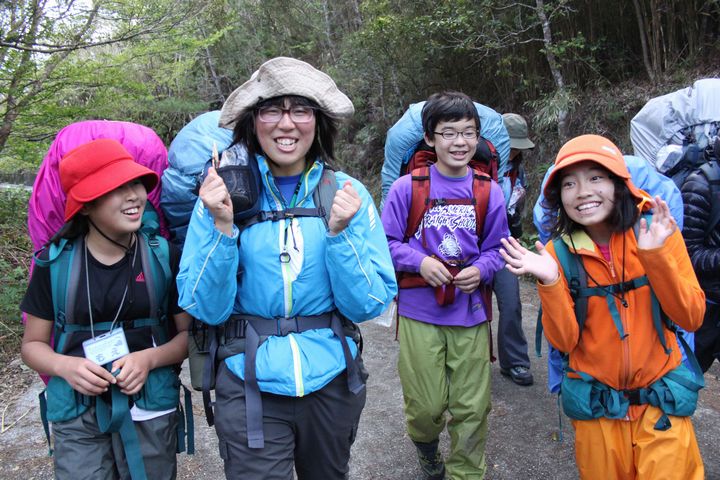 大学生のボランティアが活動をサポート