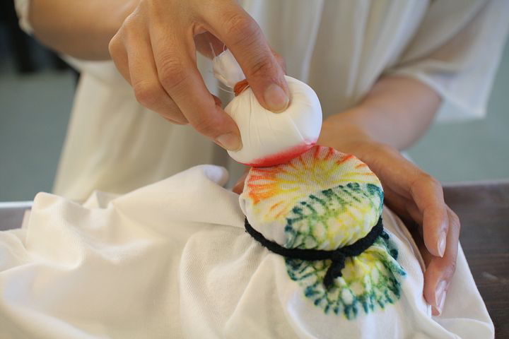 ごしごしこすって染める