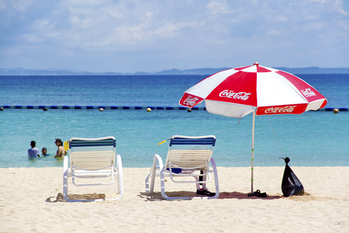 ビーチパラソルやチェア