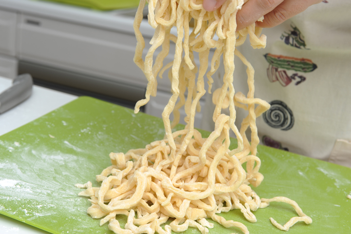 沖縄そば作り