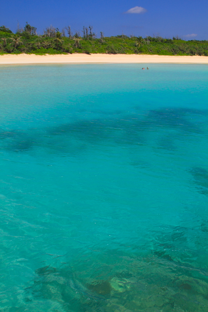 伊良部島の「渡口の浜(とぐちのはま)」