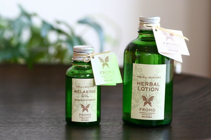 FROMOの化粧水とオイル