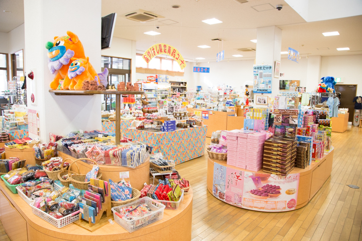 あやはし館の1階