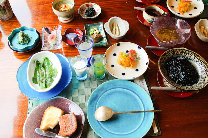 沖縄第一ホテルの朝食：沖縄の島野菜を使ったフルコース