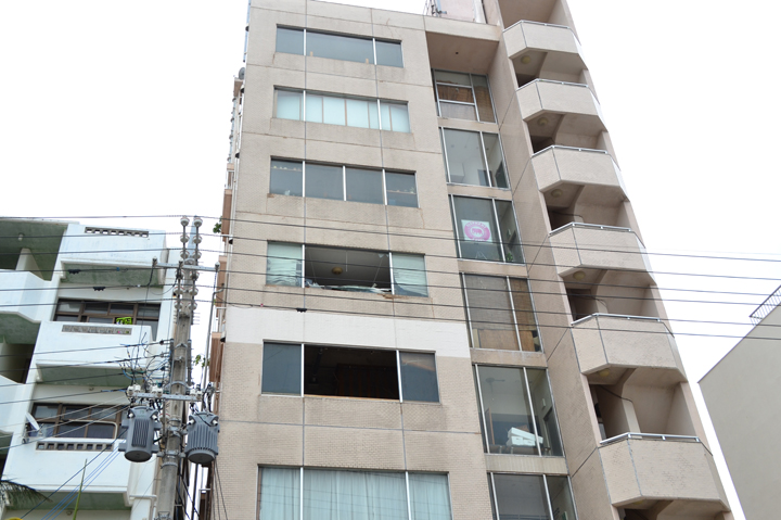 窓ガラスが割れた