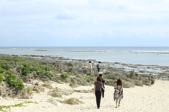 「イシキ浜」