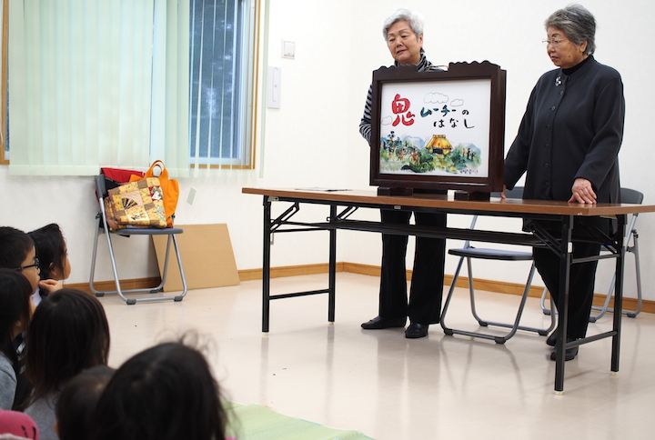 地域の方による紙芝居