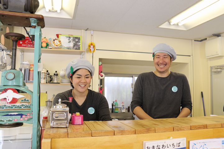 オーナーの堀之内博文さんと美耶子さん