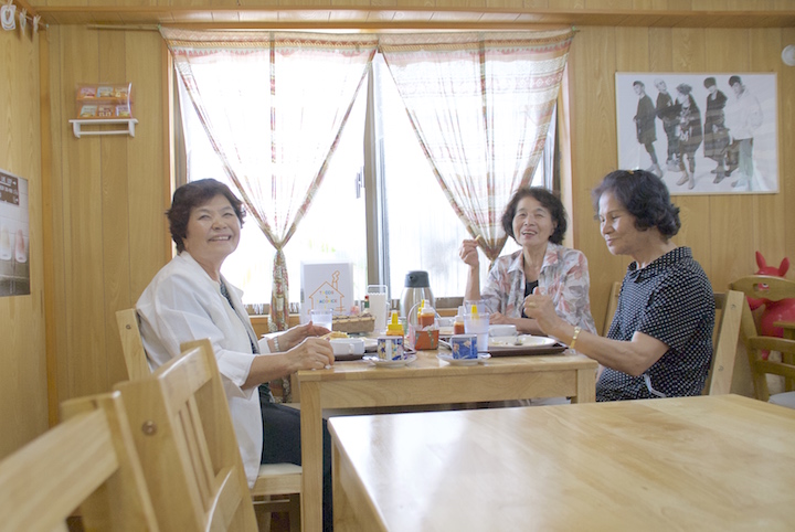 「うちのやまち」の店内